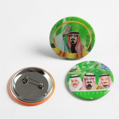 *pin badges, pin buttons